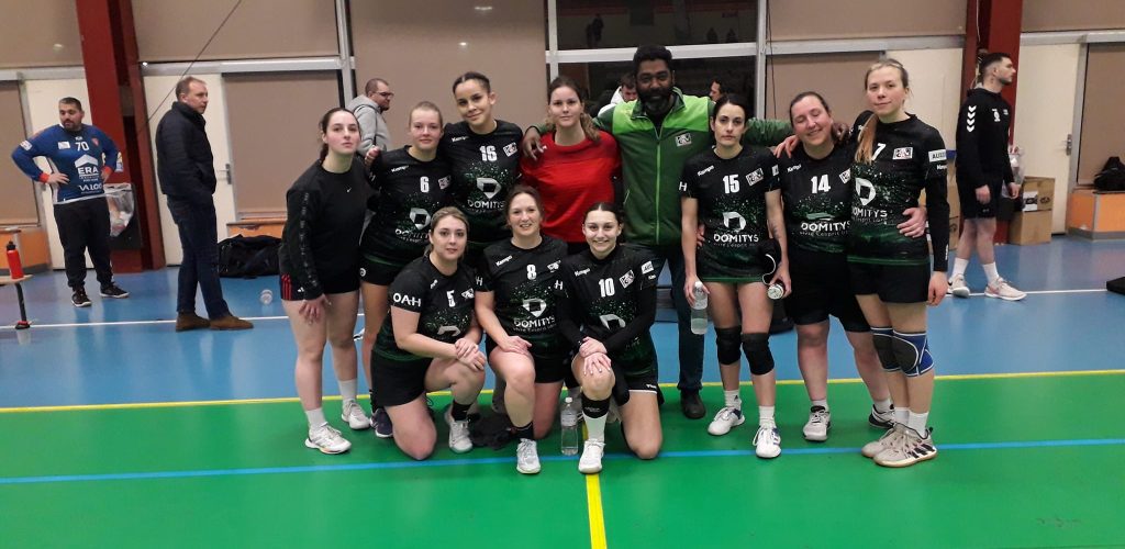 Photo de l'équipe de seniors féminines 1 du HBC Auxerre